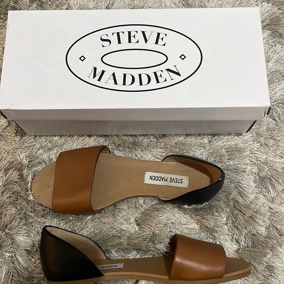 Brown/Black Steve Madden Flats - Picture 1 of 2
